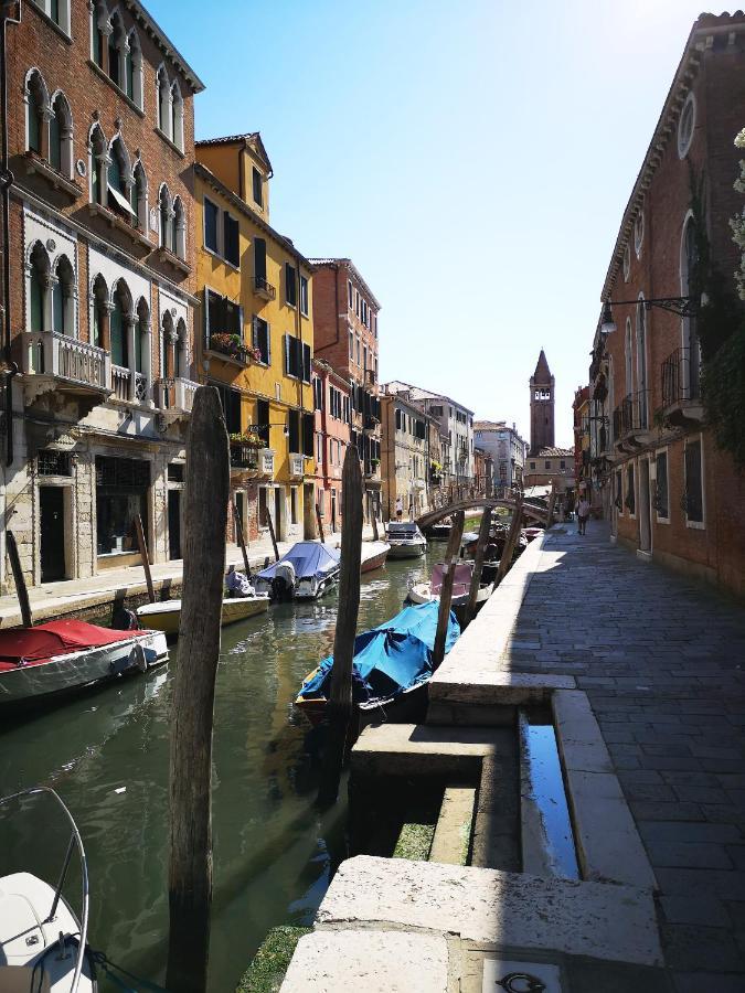 Appartamento Gorgeous Venetian With Canal View *