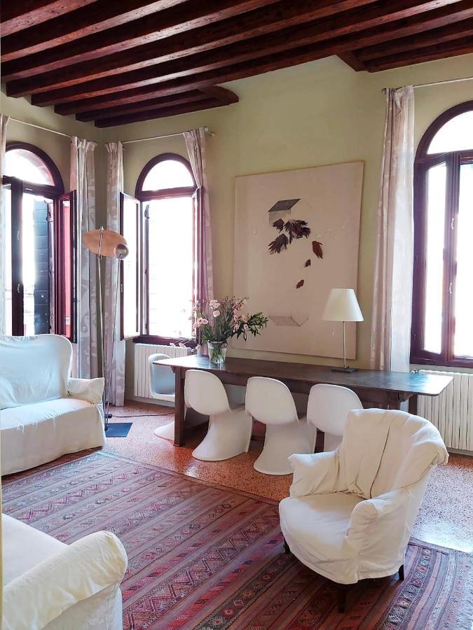 Appartamento Gorgeous Venetian With Canal View