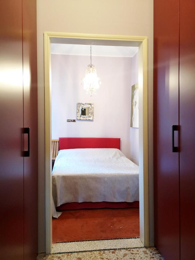 Gorgeous Venetian With Canal View Appartamento Venezia